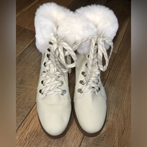 Esprit Lace Up Faux Fur Collar Suede Off White Boots Size 8.5 - Picture 2 of 11